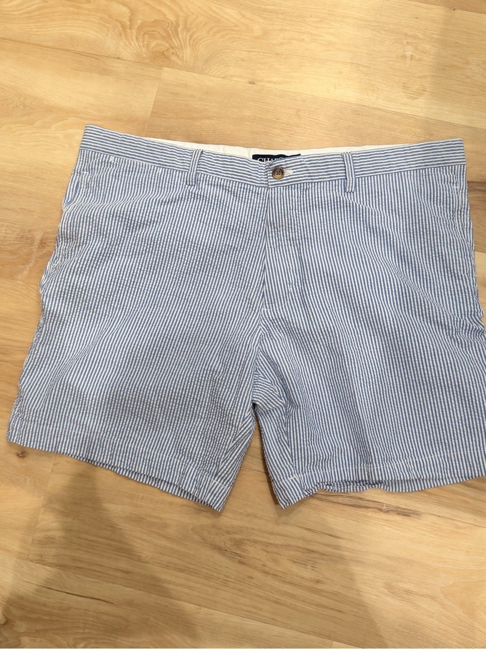 Chaps Classic Seersucker Men's Shorts - Blue/White size 42